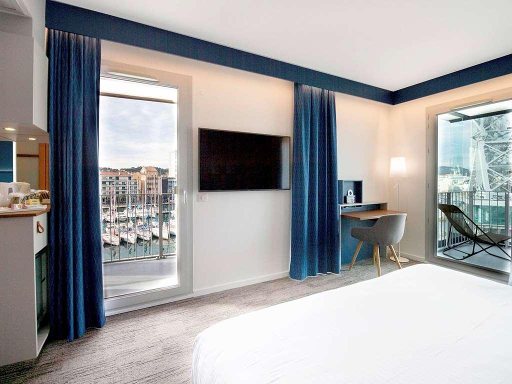 Hotel Mercure Toulon Ла-Сейн-сюр-Мер Номер фото