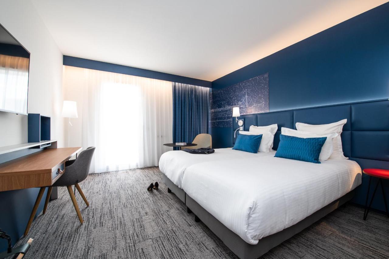 Hotel Mercure Toulon Ла-Сейн-сюр-Мер Екстер'єр фото